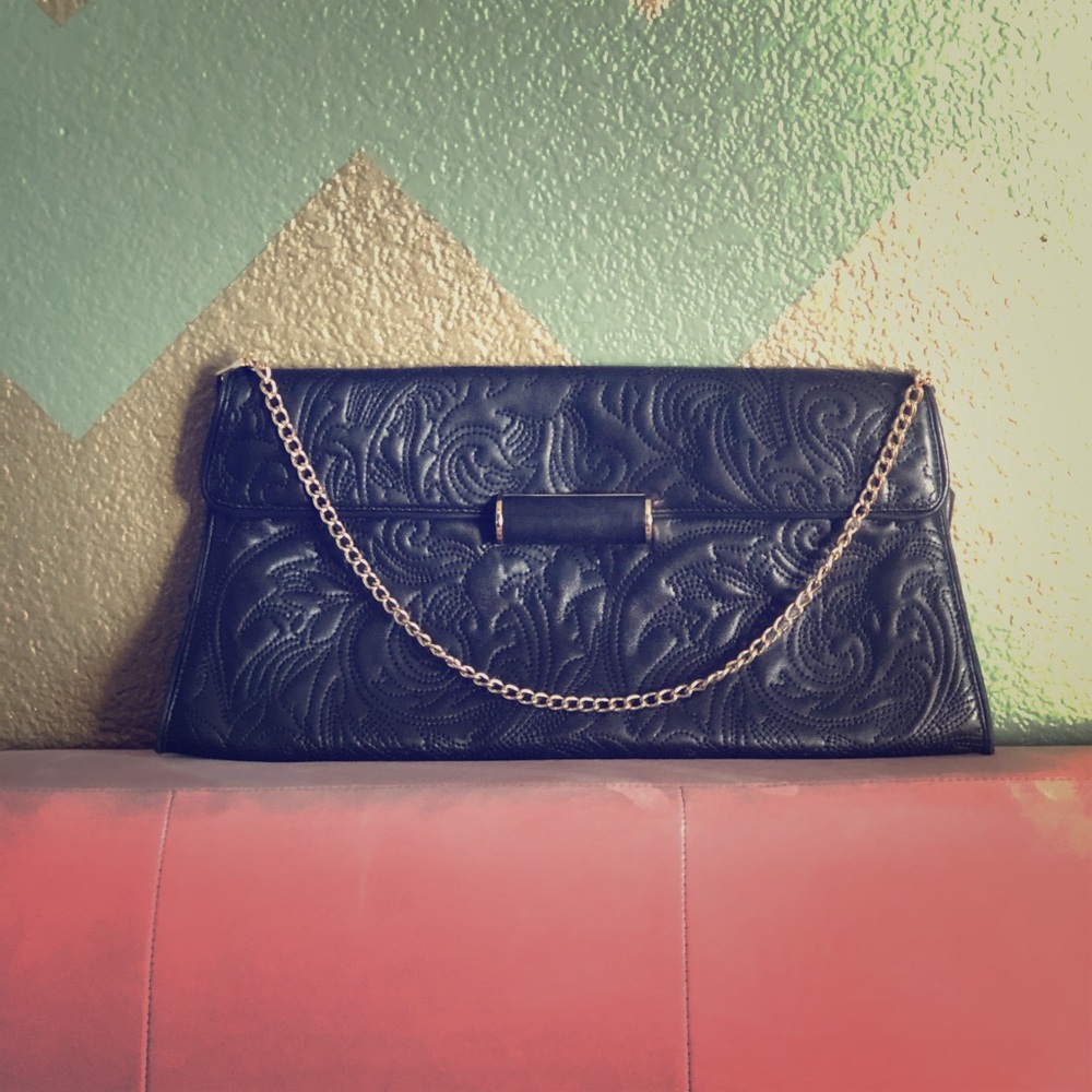BCBGMAXAZRIA Large Clutch